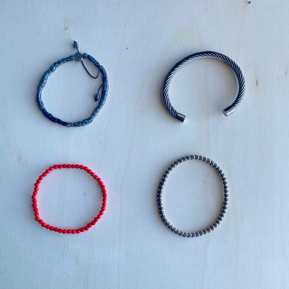 Originally: $98. Set of 4 Nordstrom men’s brackets. 2 are adjustable
